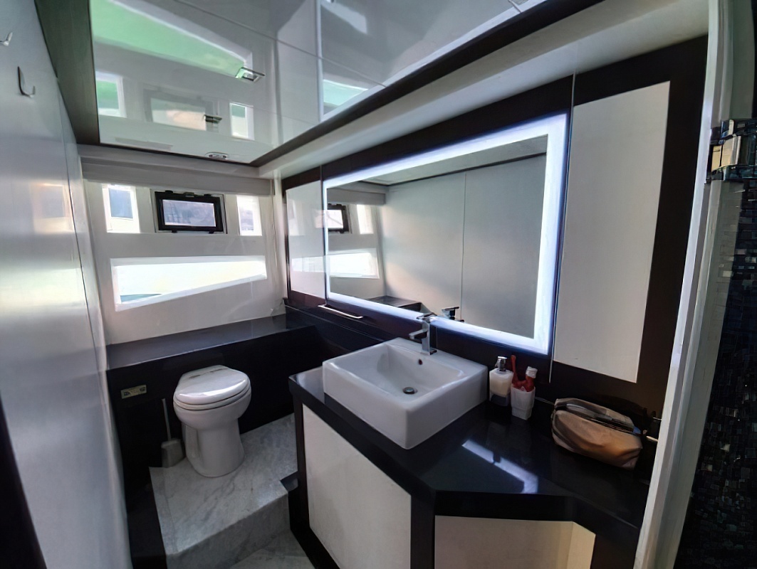 Продается моторная яхта Galeon 700 Skydeck